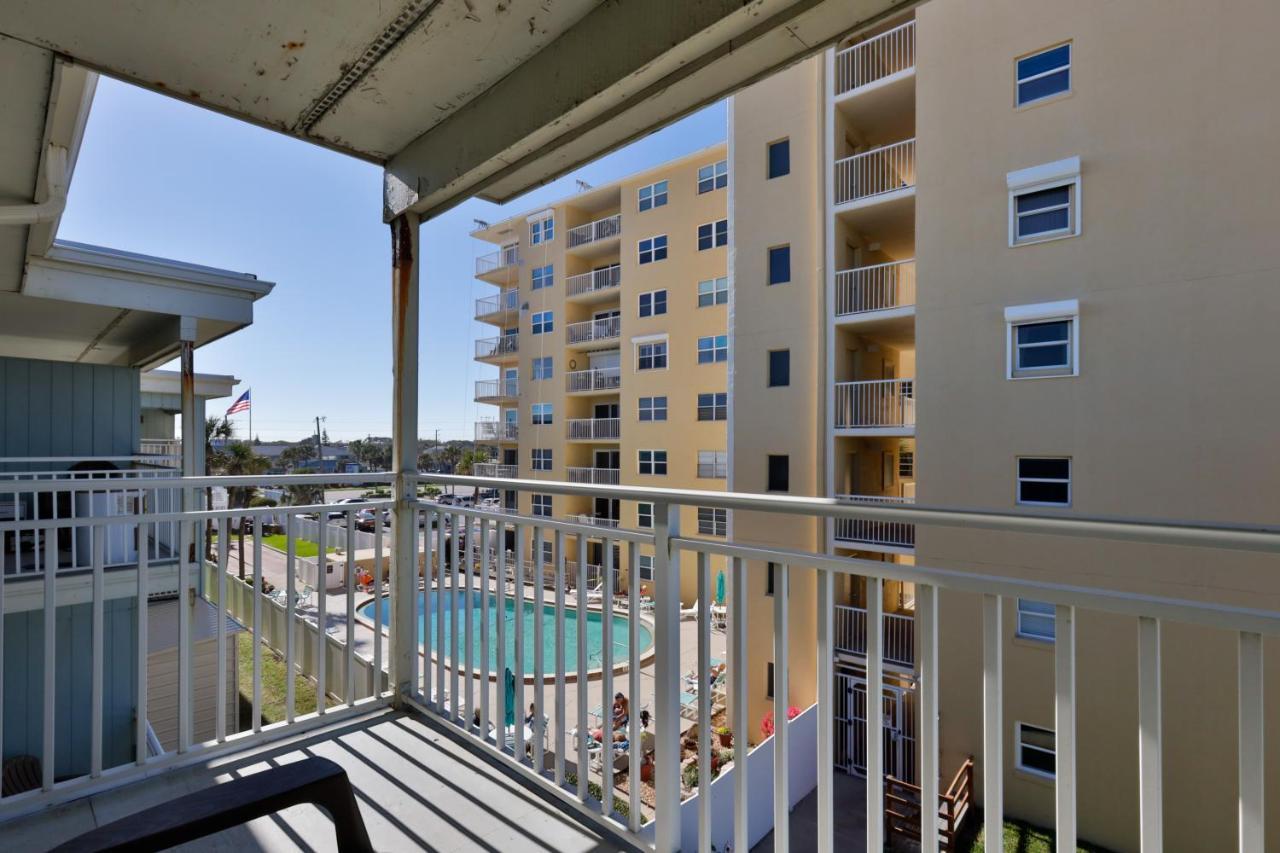 Coastal Waters Hotel New Smyrna Beach Exterior photo